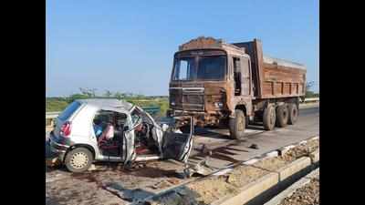 Four from Mehsana killed in accident in Dwarka