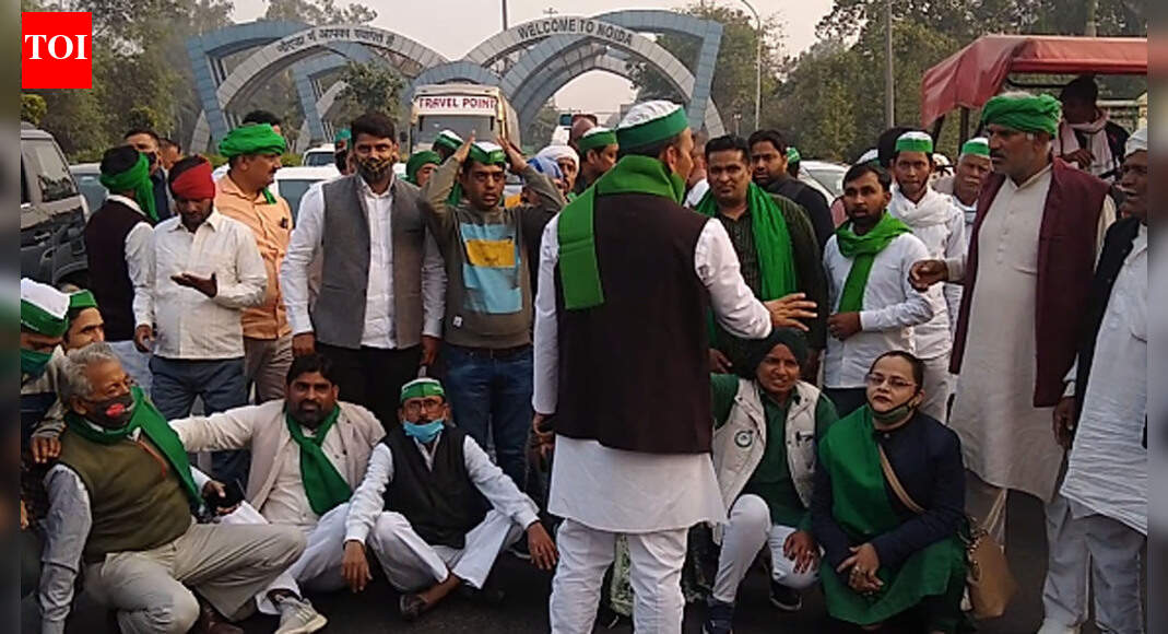 Farm bills: Farmers gather at Delhi-Noida border, stage protest