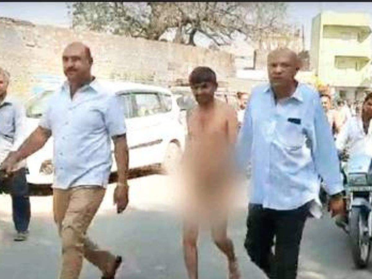 Nude a nudist in Agra