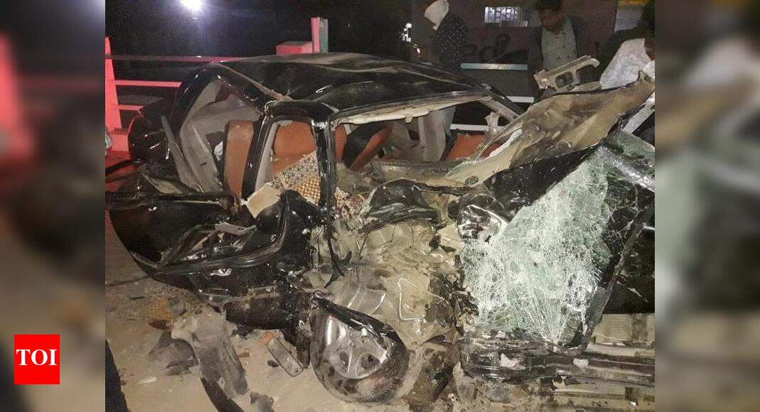 Three killed after car rams into SUV | Rajkot News - Times of India