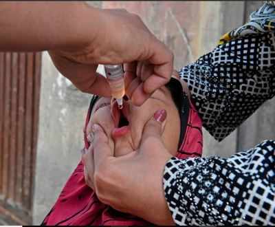 Gunmen in Pakistan kill policeman guarding polio eradication team