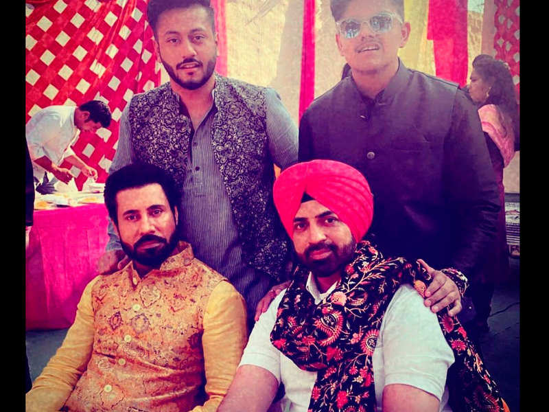 Jinne Jamme Saare Nikamme: Pukhraj Bhalla shares a BTS picture from the sets