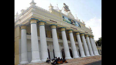 University of Mysore lectures integrating online, regular classes