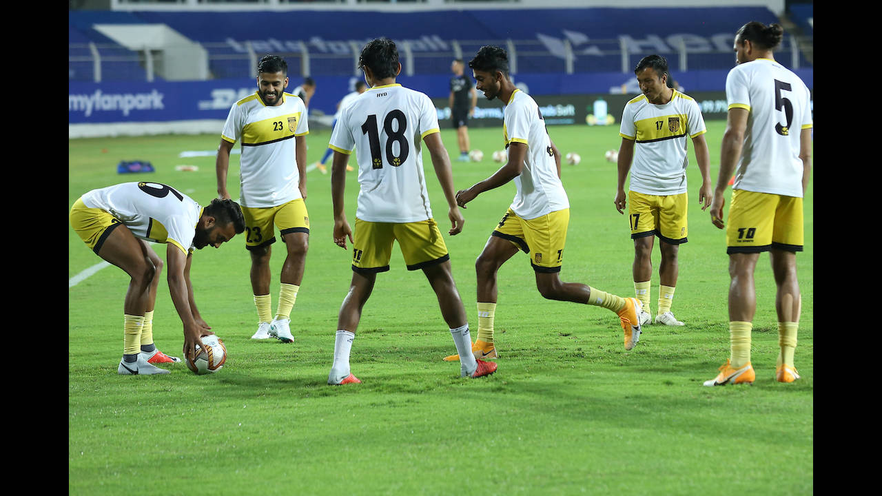 ISL bans possession drills during warm-up to protect turf | Goa News -  Times of India