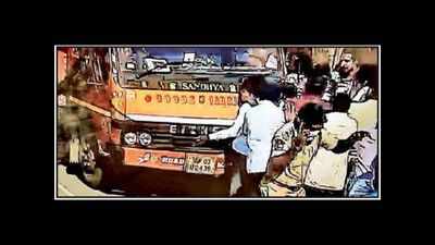 Hyderabad: Five dead in two mishaps at same spot as van wades into crowd
