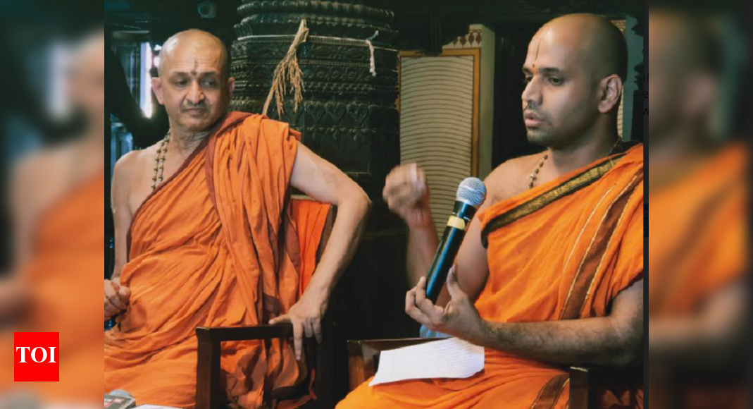 Karnataka Sode Vadiraja mutt plans to anoint successor to 'dwandwa