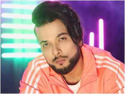 Rapper Raftaar to make acting debut with JioCinema series 'Bajao'