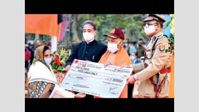 UP CM Yogi Adityanath lauds home guards for role during Covid lockdown ...