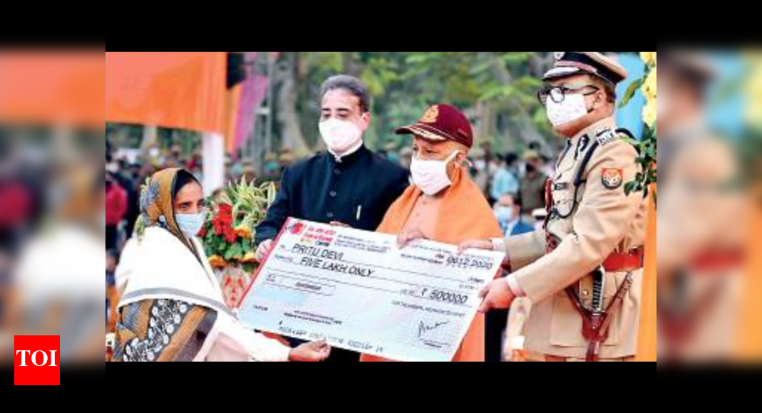UP CM Yogi Adityanath lauds home guards for role during Covid lockdown ...