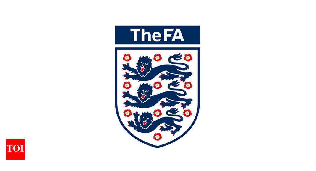 English FA to investigate booing of players taking a knee | Football ...