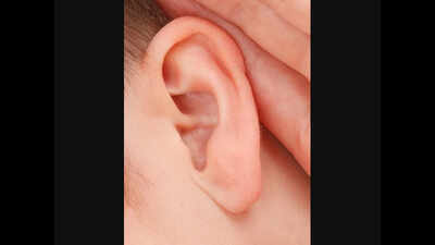 Pune team creates ‘ears’ for Aussie without meeting him