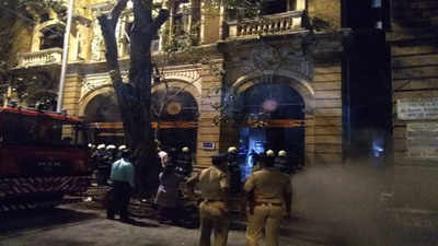 Mumbai: Fire breaks out at Kitab Khana in Fort, no casualties reported