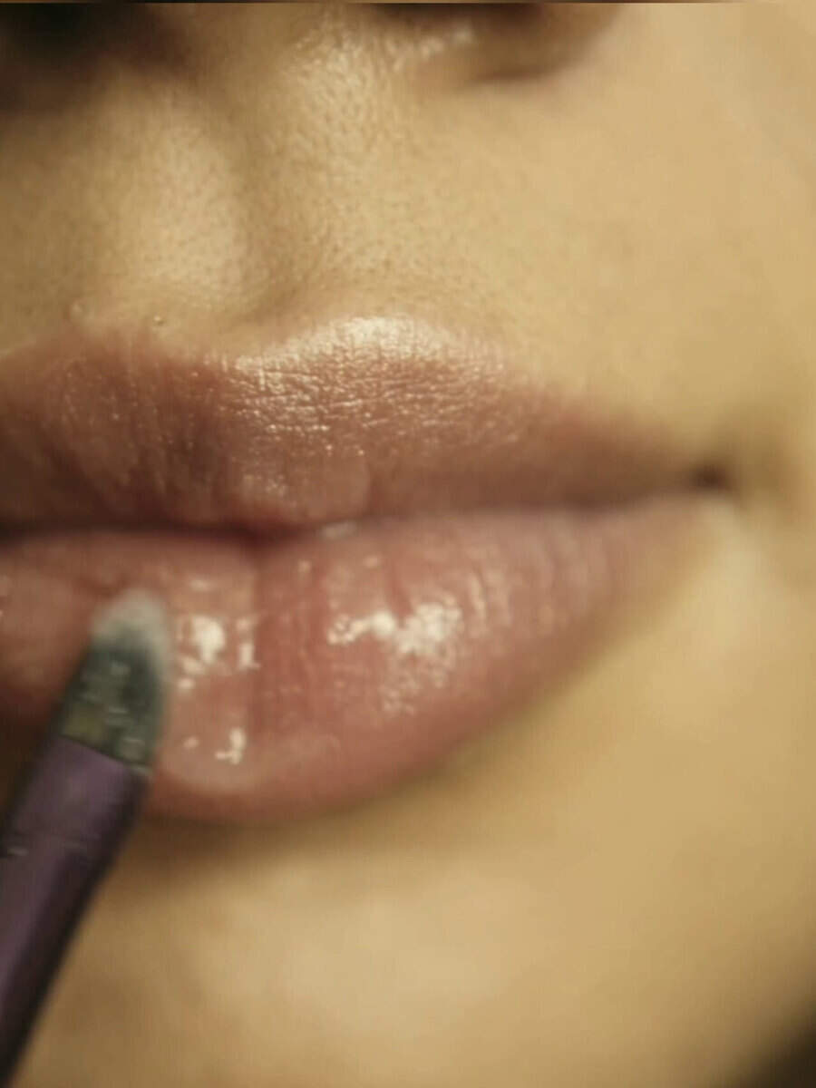 DIY lip scrub recipes for a beautiful pout - Vimarsana News