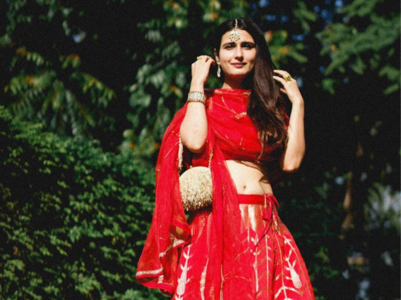 Fatima Sana Shaikh's bright red lehenga is perfect for minimalistic brides!