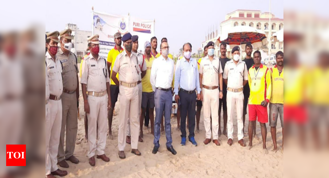 Odisha: Puri Police Conduct Beach Security Drill For Safety Of Tourists ...