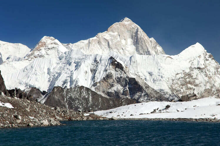 Makalu, Nepal-Tibet-China (Tibet Autonomous Region) (8485 m)