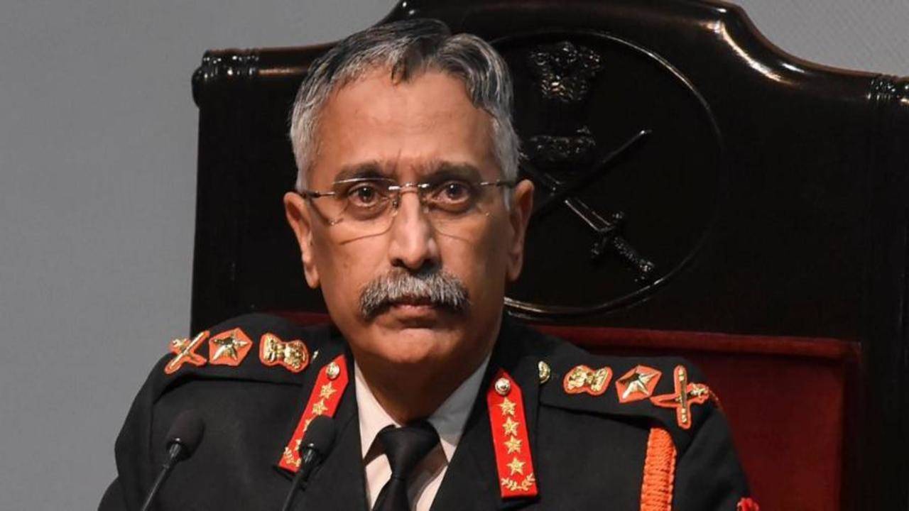 Army Chief General MM Naravane seen wearing Indian Army's new uniform in a  viral photo