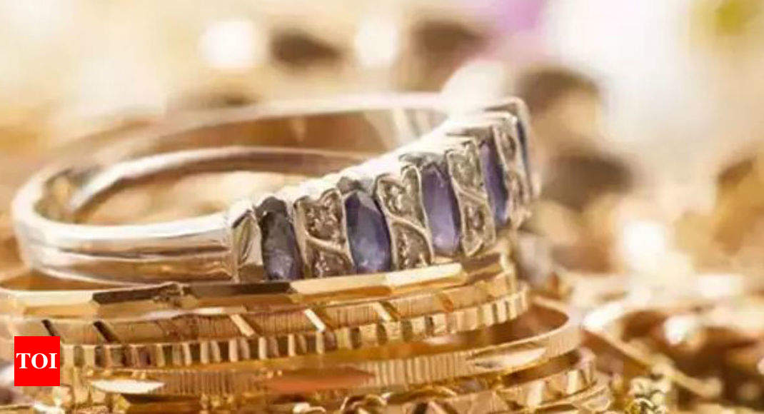 Richemont shares jump on jewellery rebound, Kering “approach”