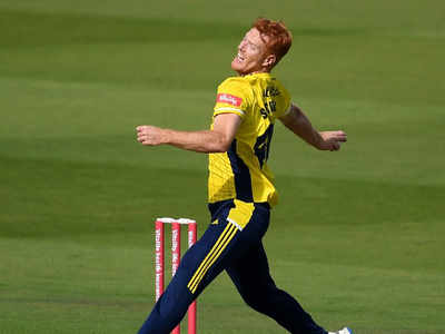 Ryan Stevenson signs new contract extension with Hampshire