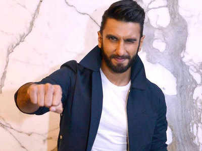 A decade in Bollywood: Ranveer Singh celebrates milestone with a ‘filmy’ chocolate cake