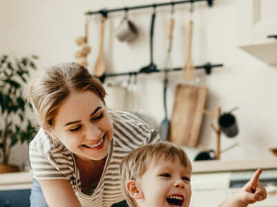 6 weird traits kids inherit from their parents