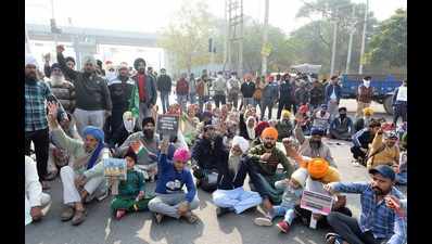 Amid protest, Centre reaches out to Sikhs by email through IRCTC