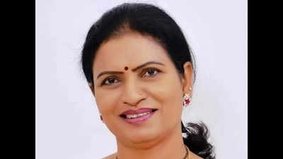 People ready to end family rule: DK Aruna