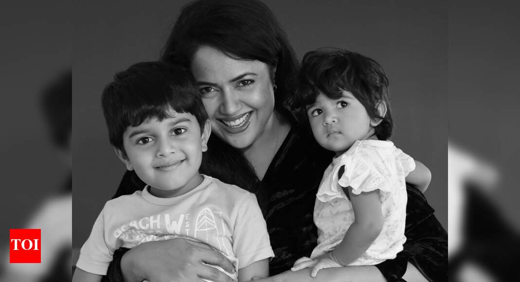 Sameera Reddy pens a heartfelt note on her birthday, shares a RARE ...