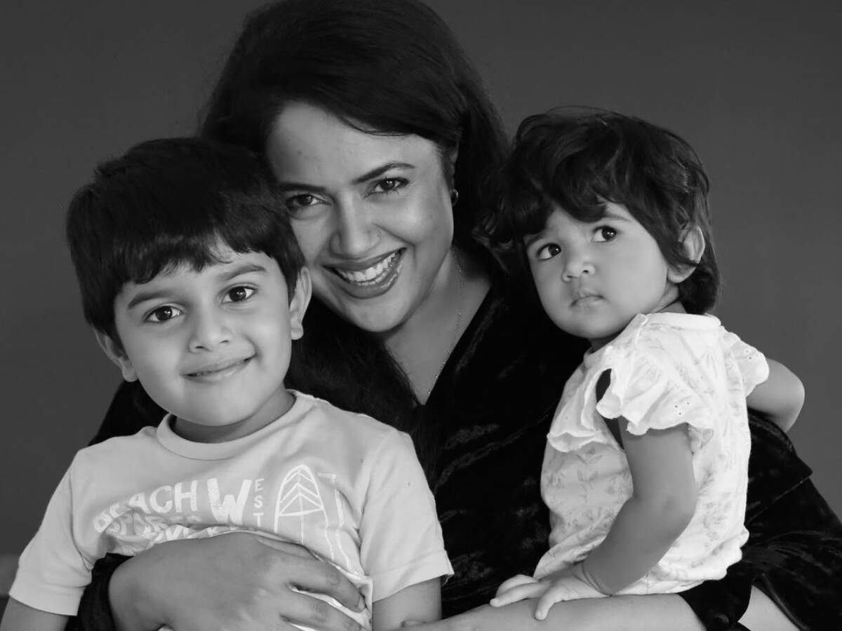 Suriya's Heroine Inspiring Internet With Her Physique!! 2 Sameera Reddy pens a heartfelt note on her birthday, shares a RARE picture with her kids | Hindi Movie News - Times of India