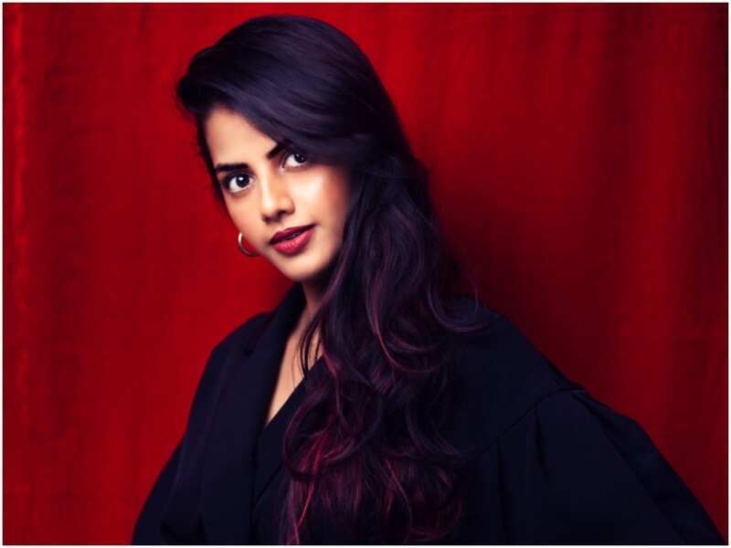 Singer Ritu Agarwal’s latest track pays tribute to frontline workers ...