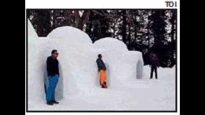 Manali youths get ready to host tourists in igloos