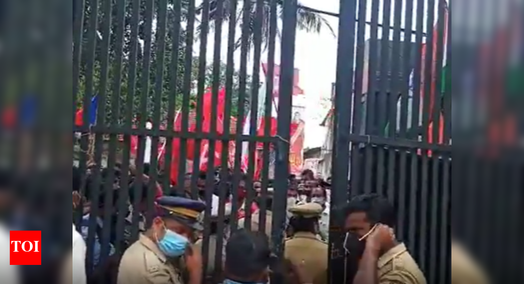 Ask2gcbxoi3qm Kerala local body polls results updates. https timesofindia indiatimes com city kochi left front shows edge in kerala local body polls articleshow 79754548 cms