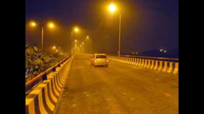 Single-use plastic waste to pave way for 1500-km road construction ...