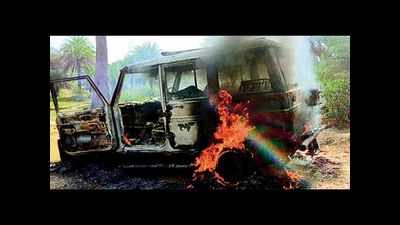 Visakhapatnam: Maoists kill contractor, set vehicles ablaze