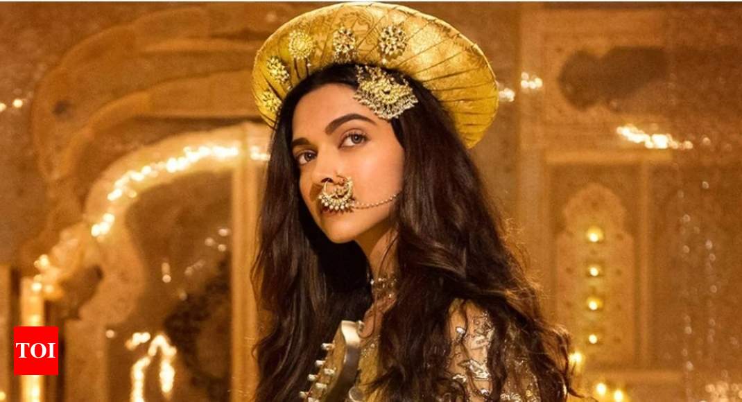 Deepika Padukone ( Bajirao Mastani ) | Tote Bag