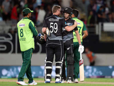 1st T20I: New Zealand beat Pakistan by 5 wickets