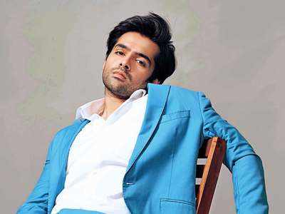 Ram Pothineni to repay his love, ready for Romantic Item Song