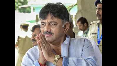 DK Shivakumar atones for 2018 flight with silver toy copter gift in Ballari