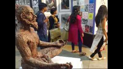 'Need steps to revive traditional art'