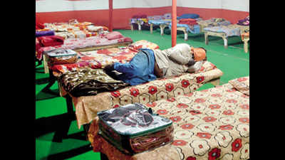 PMC sets up 27 temporary night shelters for 400 homeless people