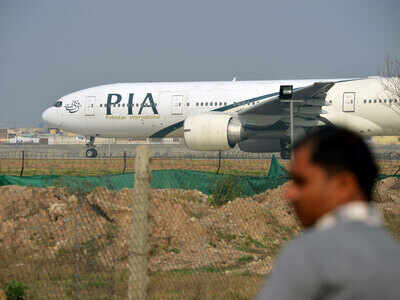 Pakistan govt cancels licences of 50 pilots