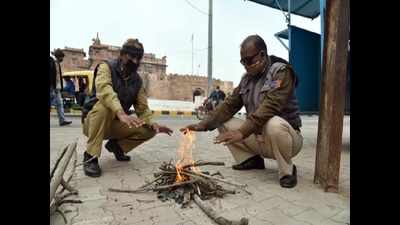 Cold wave grips Rajasthan's Mount Abu as temperature drops below 1 degree Celsius