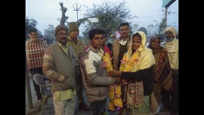 UP: Couple tie knot in thana as cops iron out differences