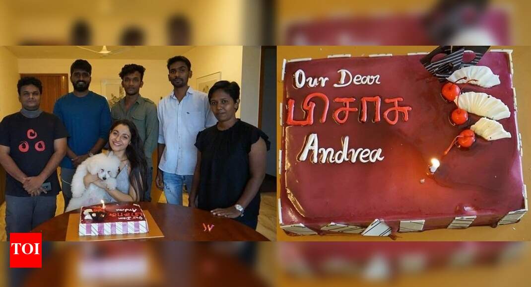 Mysskin's assistant directors celebrate Andrea's birthday | Tamil Movie News