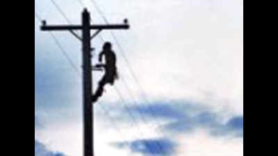 Greater Chennai Corporation removes 2,000 illegal phone poles