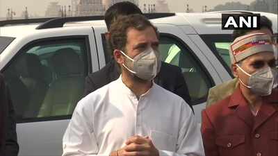 Priyanka Gandhi Vadra detained; Rahul Gandhi says 'no democracy' in India anymore
