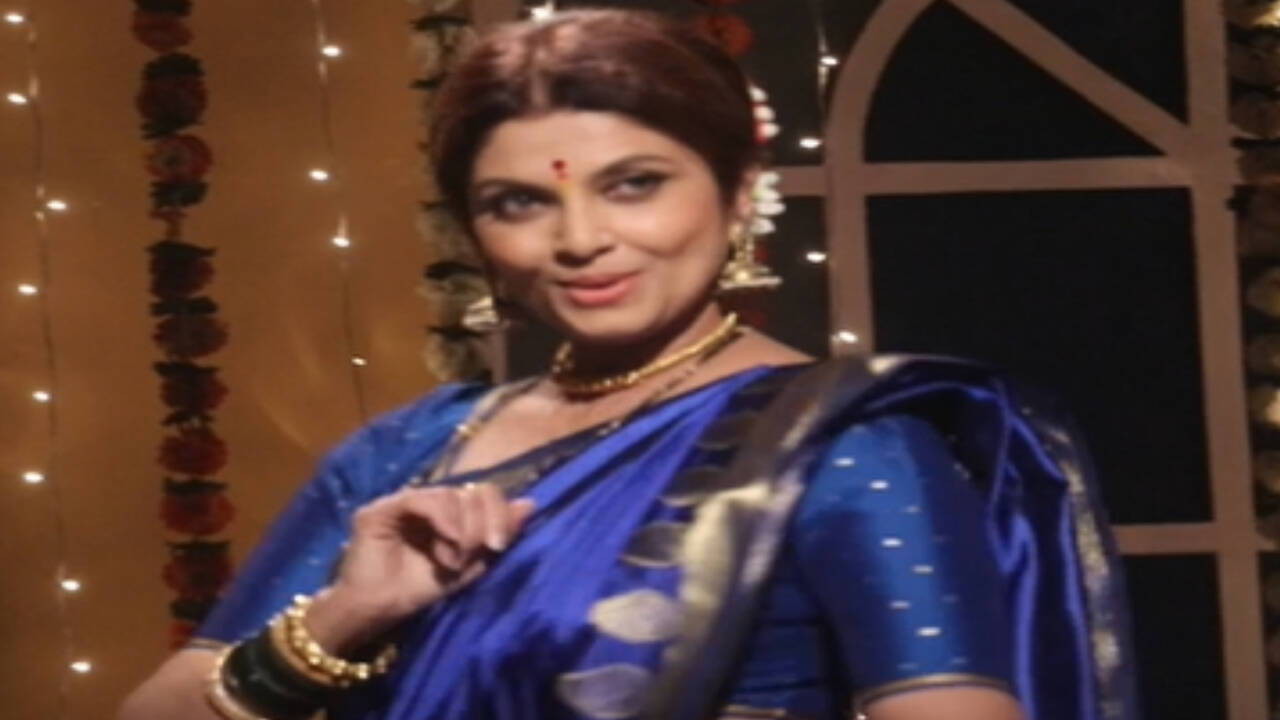 Varsha Usgaonkar to perform on her iconic song Udhalit Ye Re Gulal after 33  years in Sukh Mhanje Nakki Kay Asta - Times of India
