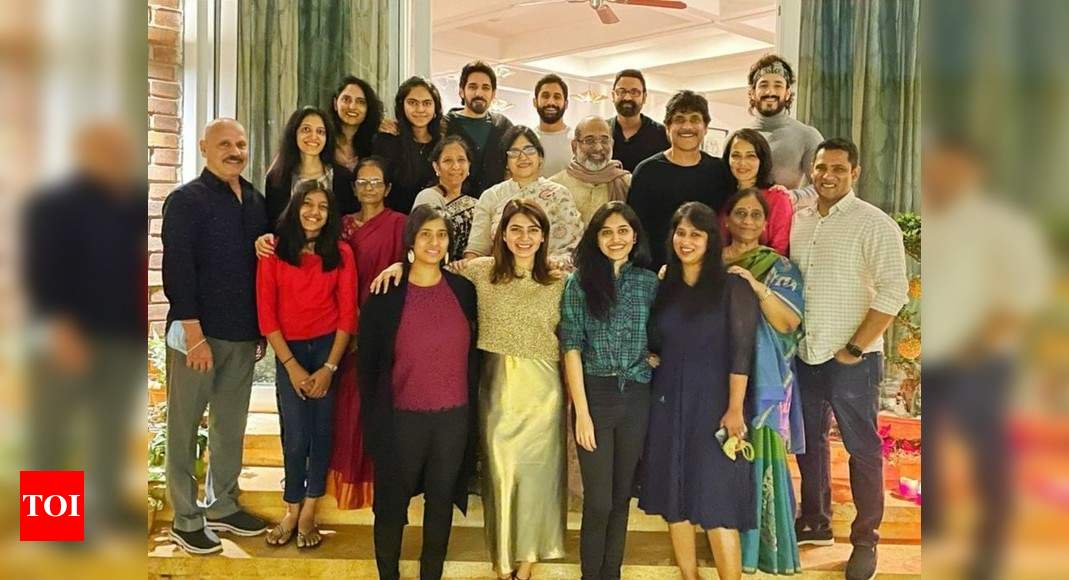 Akkineni family Christmas: Nagarjuna, Samantha, Naga Chaitanya, Akhil ...