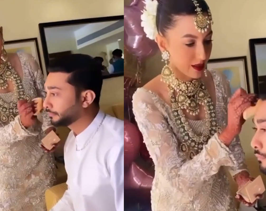 
This video of Gauahar Khan doing Zaid Darbar’s makeup before taking wedding wows will make go aww...
