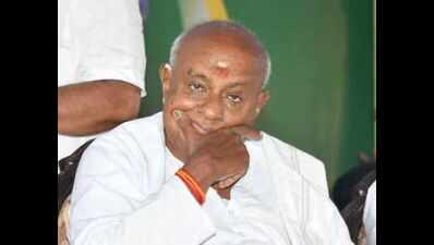 HD Deve Gowda says he is ready to pass JD(S) baton to HD Kumaraswamy after Sankranti